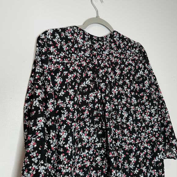 41 Hawthorn Split Neck Blouse Black Floral 3/4 Sleeve NWT Size Medium - Picture 6 of 8